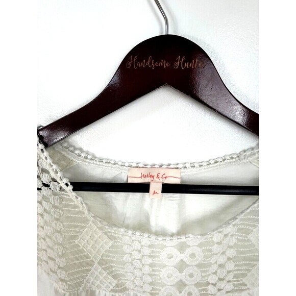 Hailey & Co Womens Sz M Tank Top Cream Ivory Blouse Flowy Embroidered Lace H2 - Picture 10 of 12